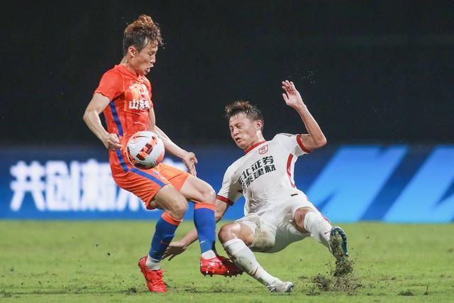 饥饿的阿姨们把内裤洒了